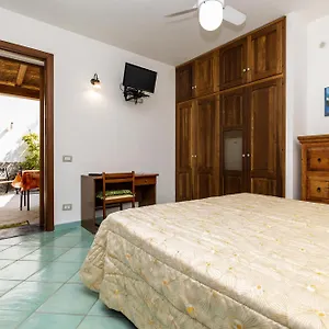  Bed & Breakfast Lauricella
